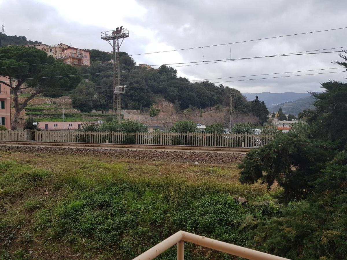 Holiday In Pietra Ligure Luaran gambar